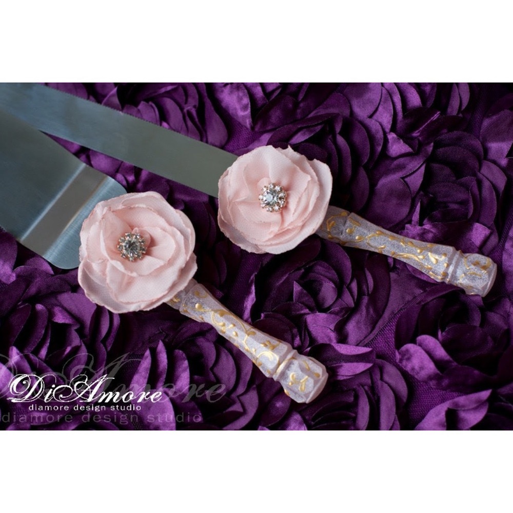 DIAMORE Handmade Blush Floral/Lace Gold Wedding Cake Server & Knife Set
